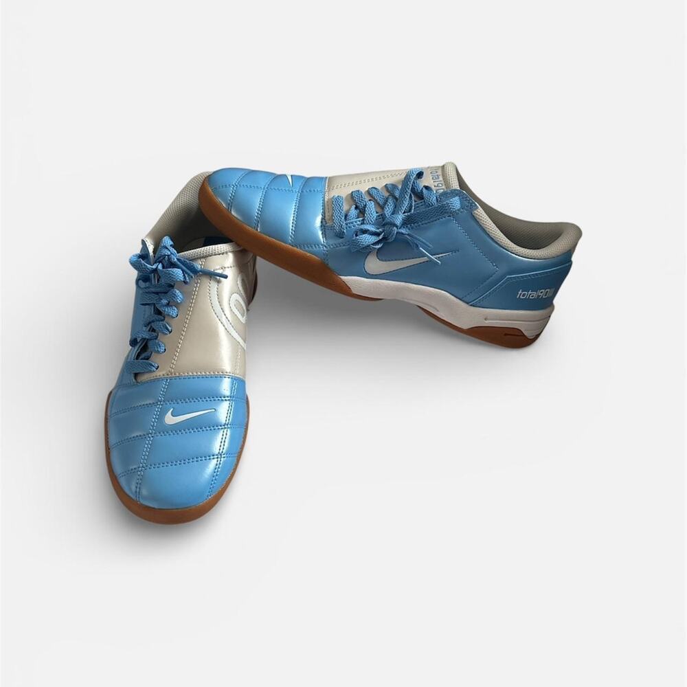 Nike total 90 blue and silver